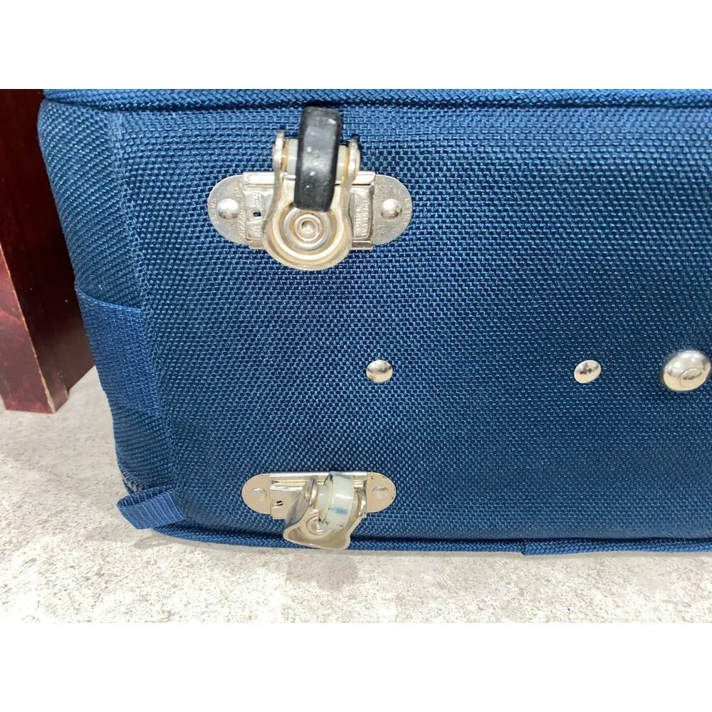Vintage Valoroso Navy Rolling Suitcase with Brass Hardware – Classic Pilot Style